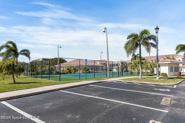 Building Photo - 121 Lancha Cir