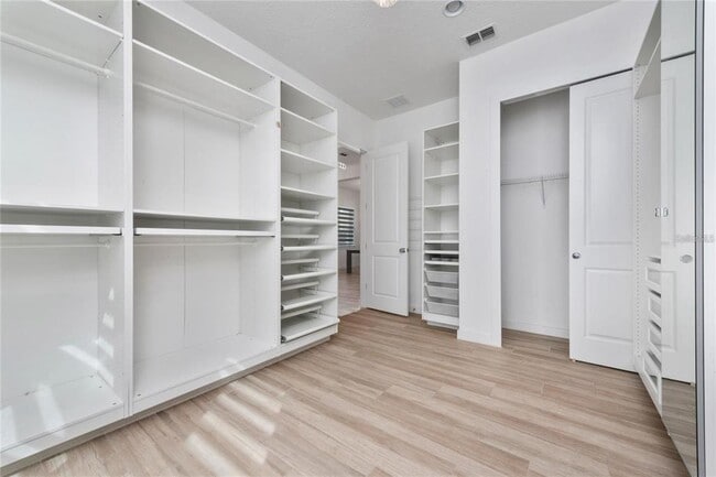 Building Photo - 8664 Dubochet St
