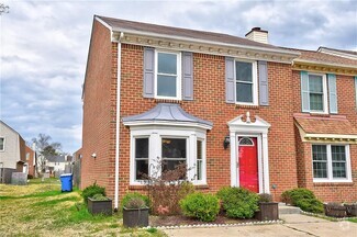 Building Photo - 461 San Roman Dr
