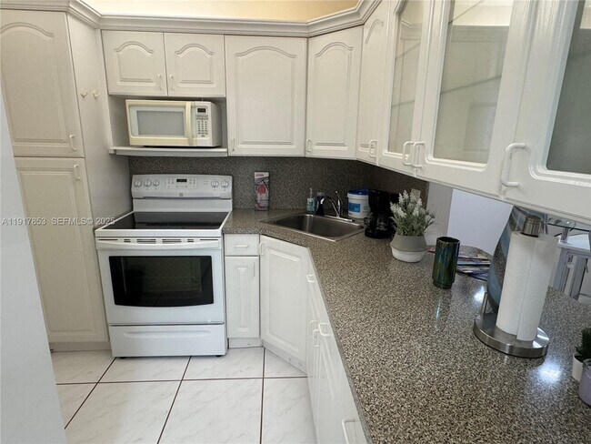 Building Photo - 6050 NW 64th Ave