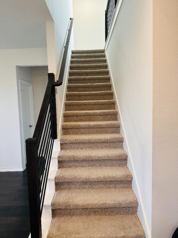 Building Photo - 186 Rampart Lp