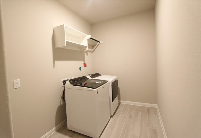 Building Photo - 906 Pismo Ln