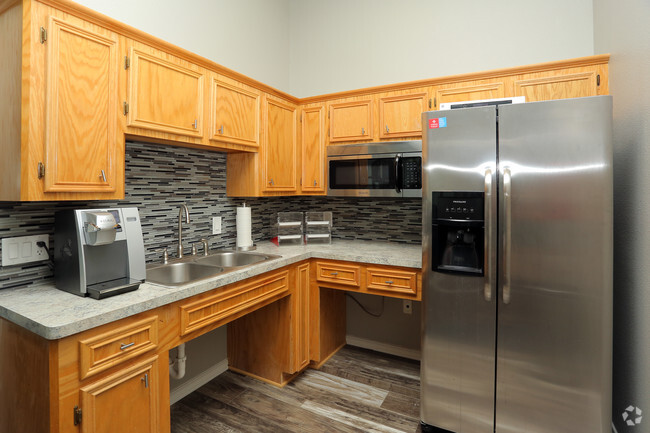 Fitness Center Kitchen - Cimarron Court