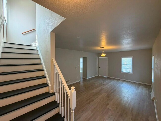 Building Photo - 4640 N 54th St