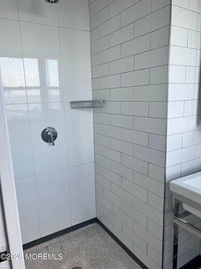 Building Photo - 10 Ocean Blvd