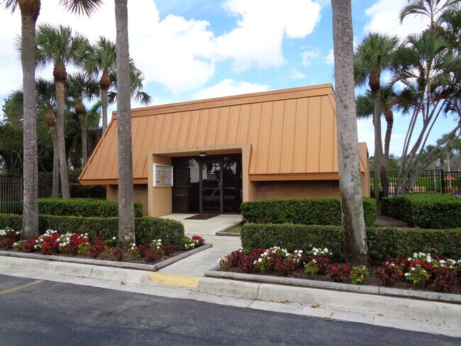 Building Photo - 505 5th Way