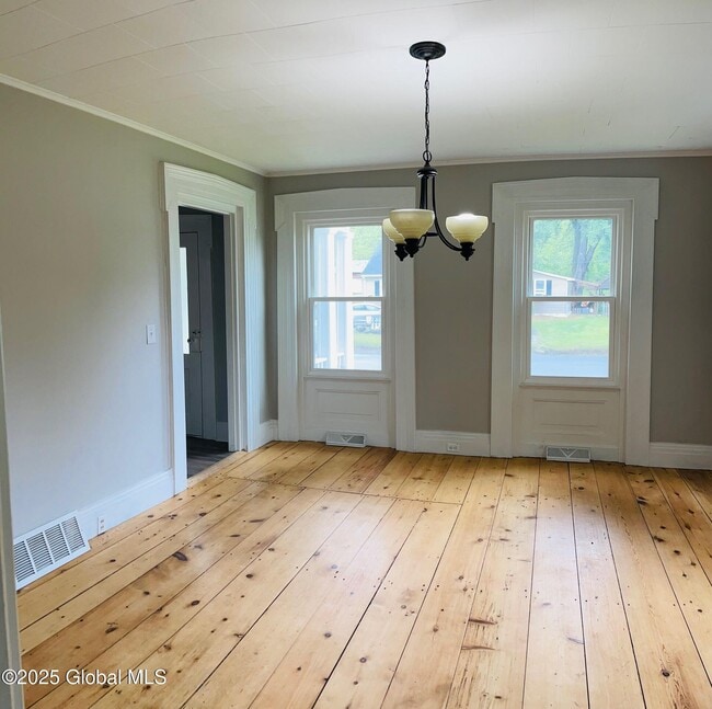 Building Photo - 1529 Clauverwie Rd