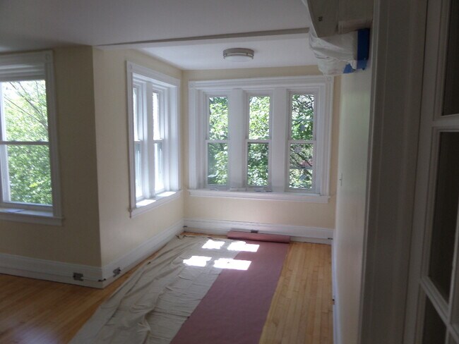 Building Photo - 8 Craigie Cir