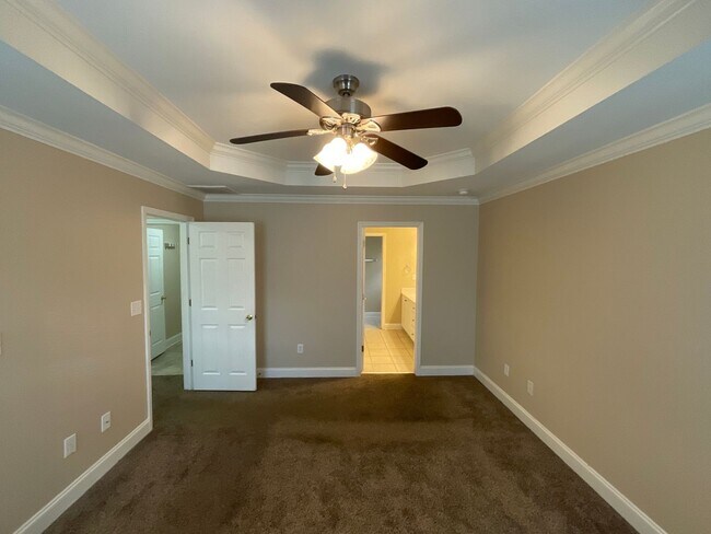 Building Photo - 852 Hamilton Ct