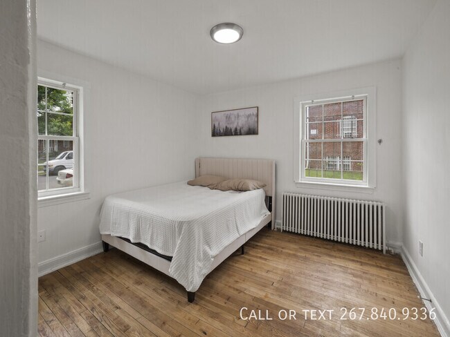 Building Photo - 10 Danbury St SE