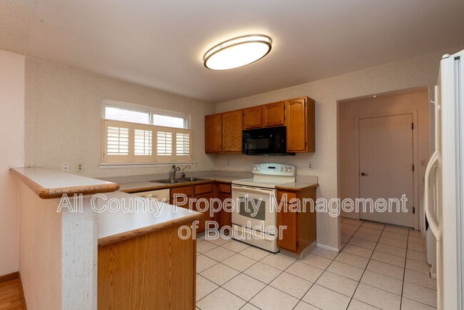 Building Photo - 5290 W 116th Ave