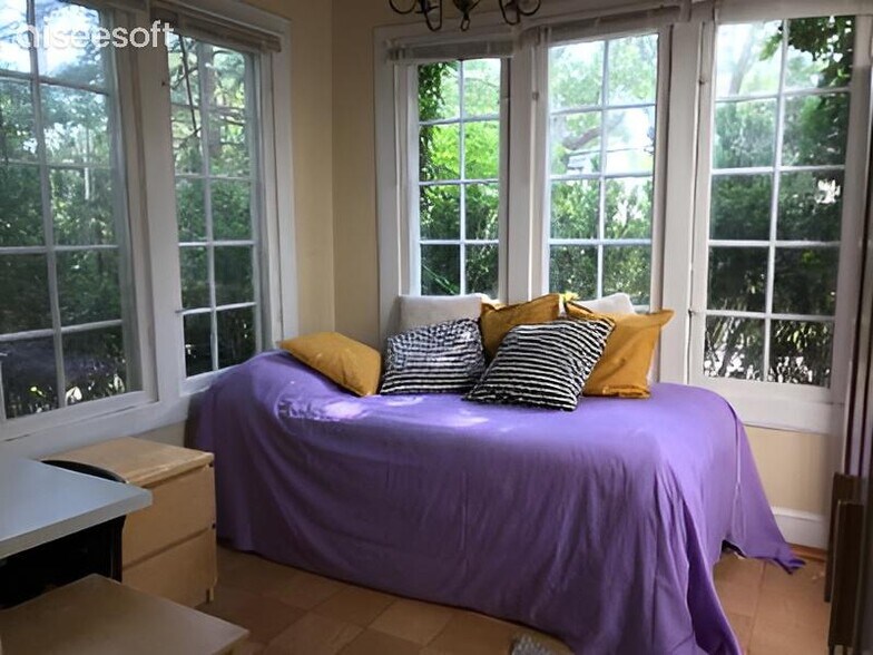 Building Photo - 5335 42nd Pl NW