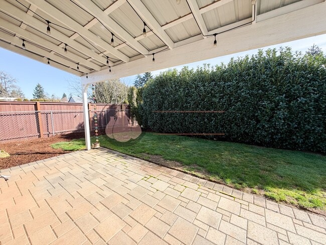 Building Photo - Move in ready South Salem Home!