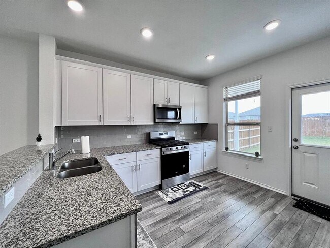 Building Photo - 312 Black Alder St