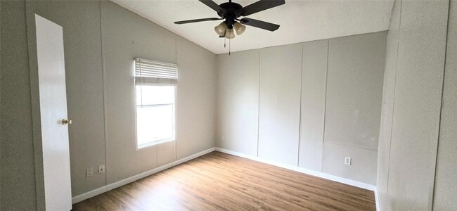 Building Photo - 16885 W Lynbrook