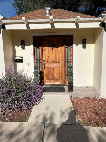 Building Photo - 41 Grace Ter