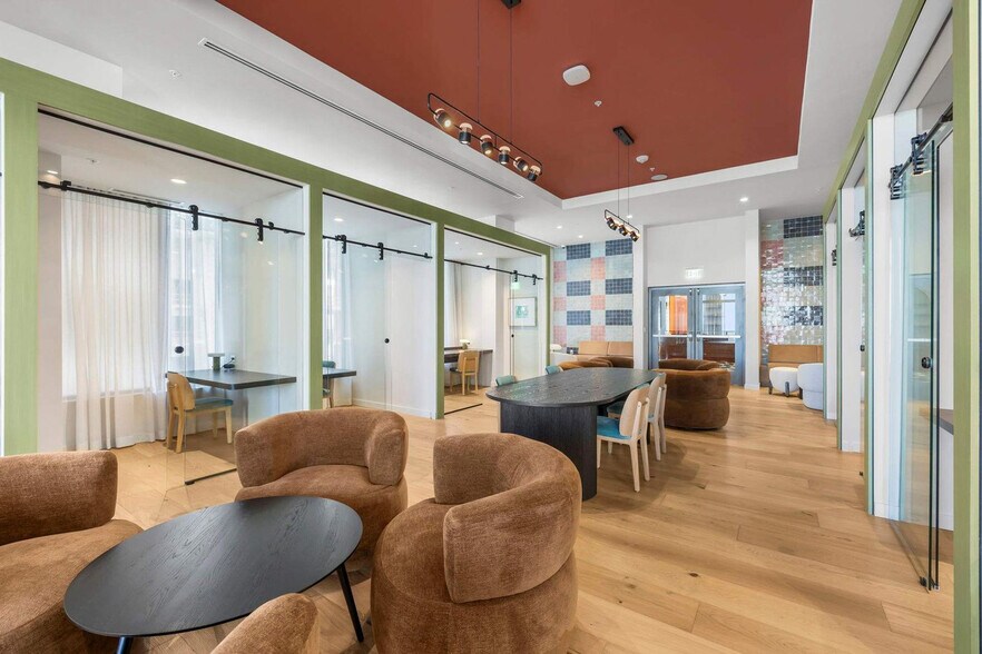 Building Photo - 11 NE 6th St