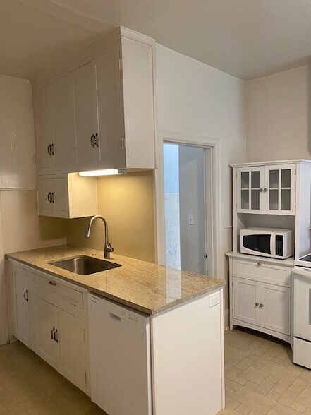 Building Photo - 10087 S Temple Dr