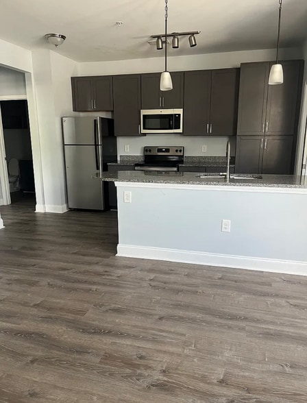 Building Photo - 28 Wedgefield Dr