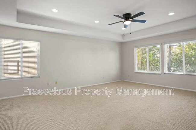 Building Photo - 500 Zinfandel Terrace