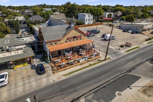 Building Photo - 2222 Moser Ave