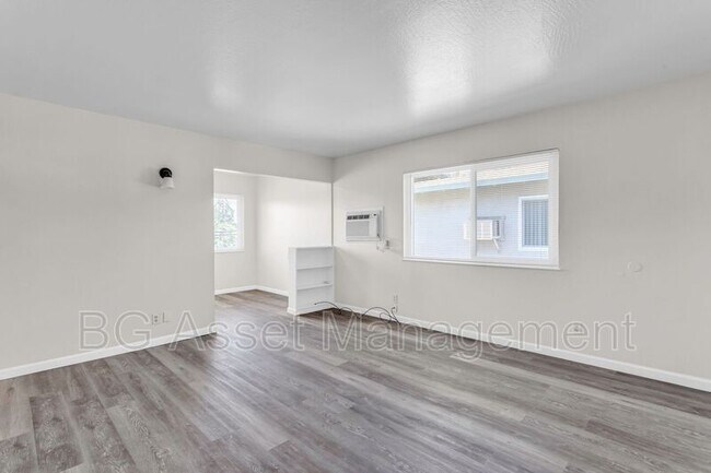 Building Photo - 1932 Ethan Way