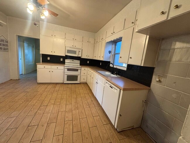 Building Photo - 118 Reed Ranch Rd