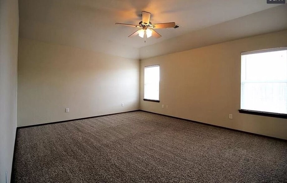 Building Photo - 2017 NW 176th Terrace