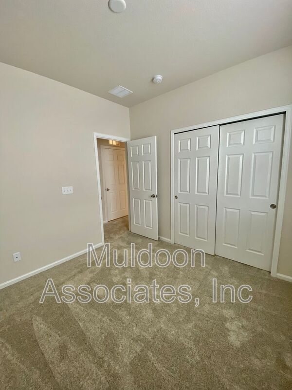Building Photo - 8739 Scarborough Dr