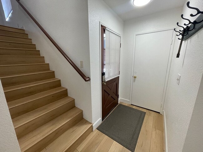 Building Photo - 1068 Cherokee St