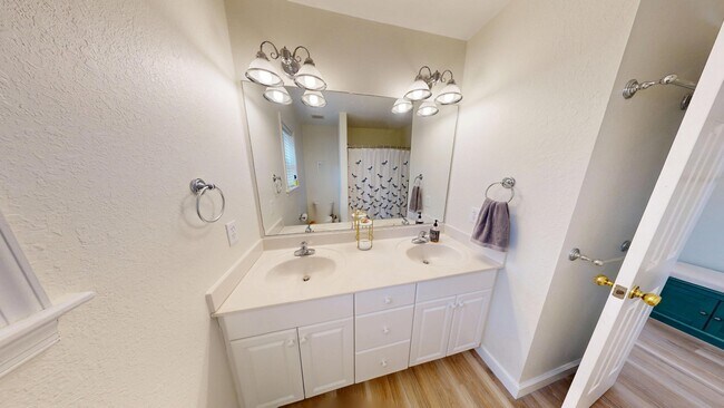 Building Photo - 123 Harbour View Dr