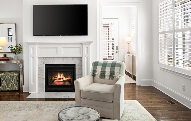 Building Photo - 1043 Calico St