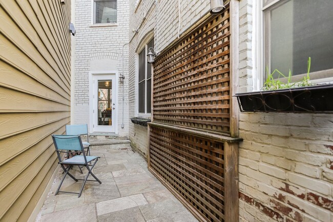 Building Photo - Live Bright in Shaw: Your Perfect One-Bedroom Awaits