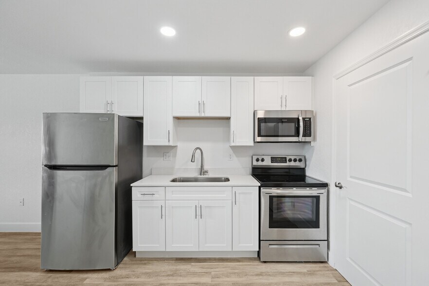 Kitchen - Parkview Village