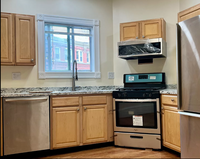 Building Photo - 2 Bedroom/ 1 Bath Apartment Available