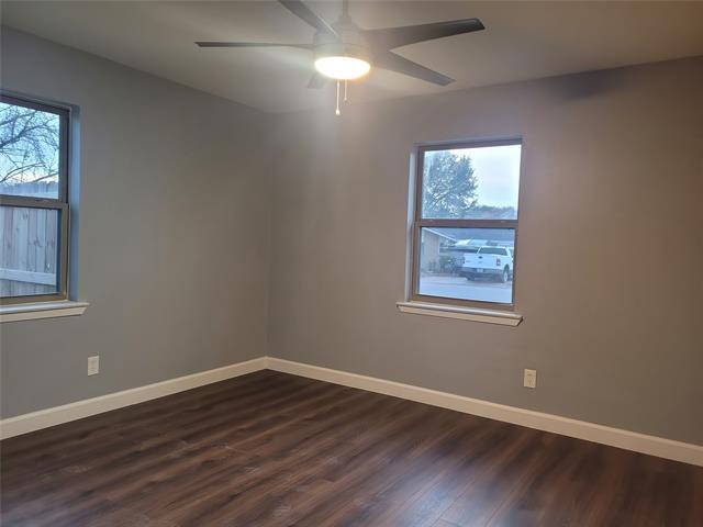 Building Photo - 812 Irwin Dr