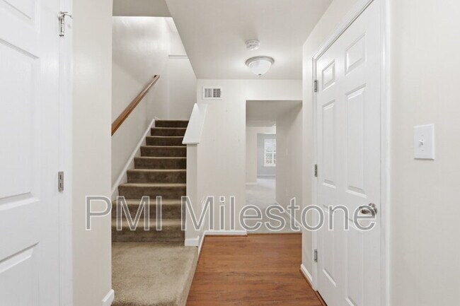 Building Photo - 69 Carnegie Links Dr