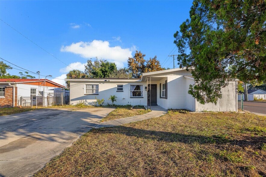 Primary Photo - 147 Melanie Ln