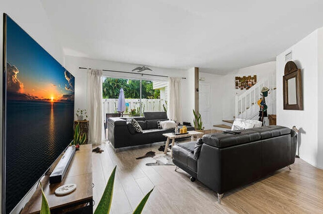 Building Photo - 111 Seabreeze Cir