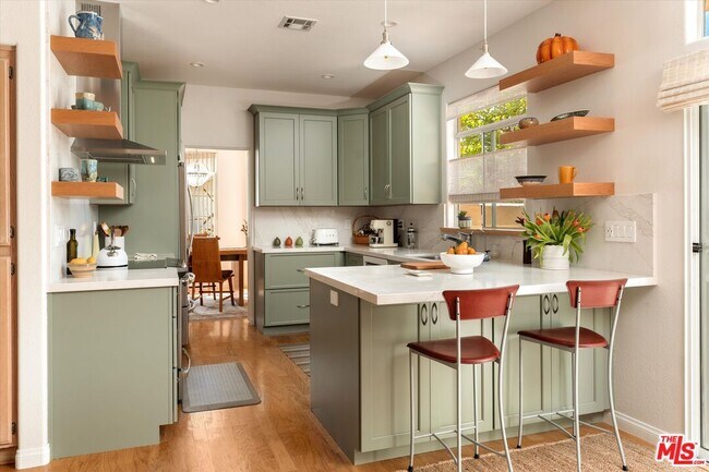 Building Photo - 1256 Cravens Ln