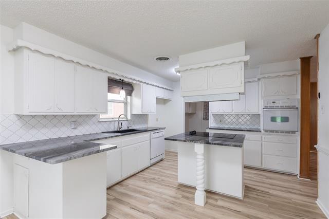 Building Photo - 3409 High Meadows Dr