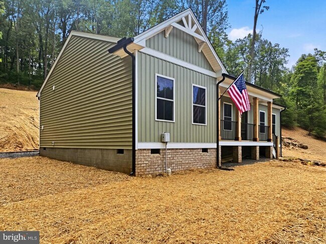 Building Photo - 441 High Top Rd