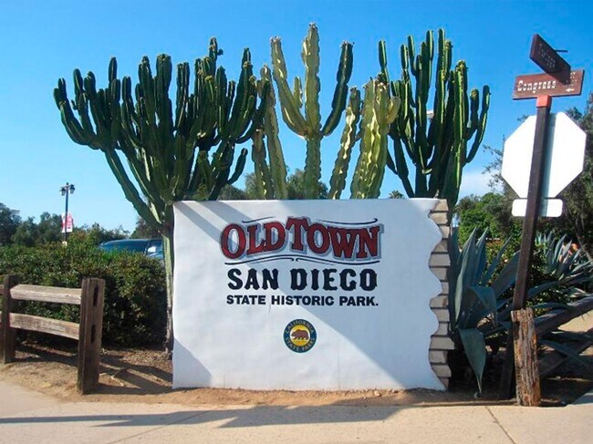 Building Photo - **CHARMING CASITA ** 1Bedroom / 1 Bath ava...