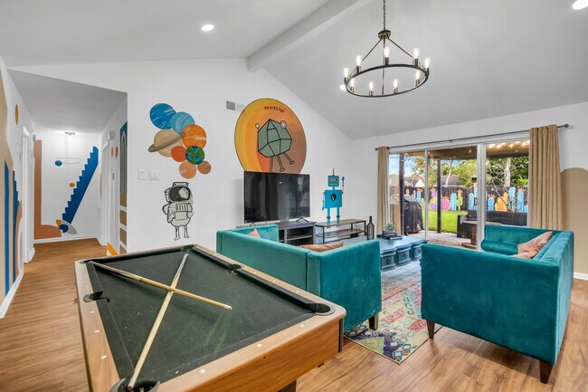 Building Photo - 5755 Cartagena St