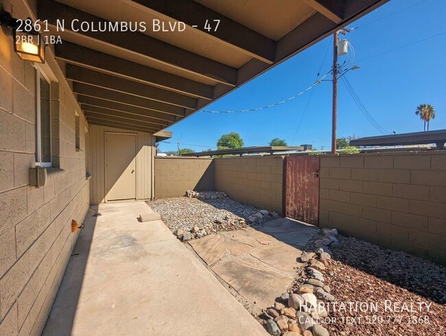 Building Photo - 2Bed/1Bath w/ Enclosed Patio & 2 Community...