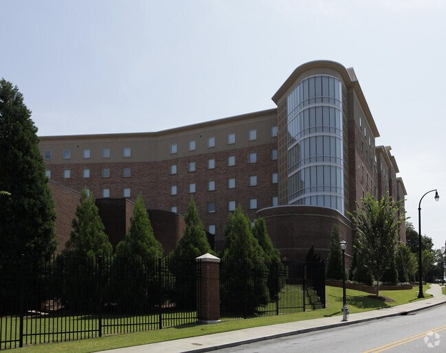 Building Photo - The Suites