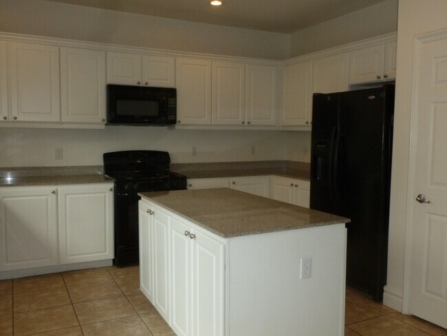 Building Photo - 9689 Kampsville Ave