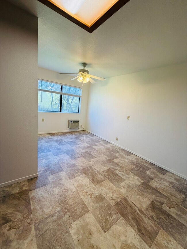 Building Photo - 138 Patterson Ct