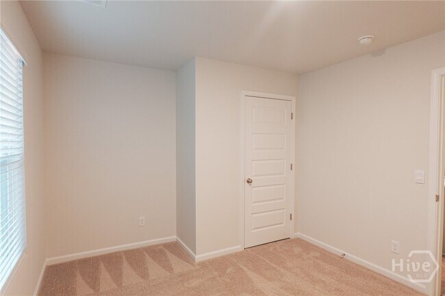 Building Photo - 393 Coconut Dr
