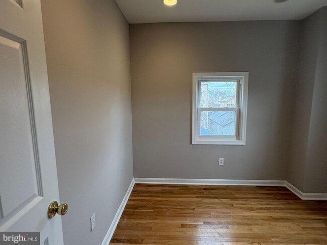 Building Photo - 5126 Call Pl SE